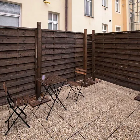Appartement Zizkov Cosy Praag